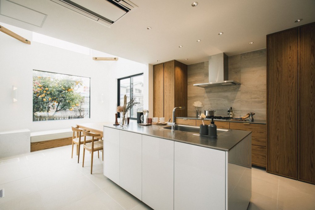 家族で寛ぐ、光あふれる約20.6帖の広々LDK